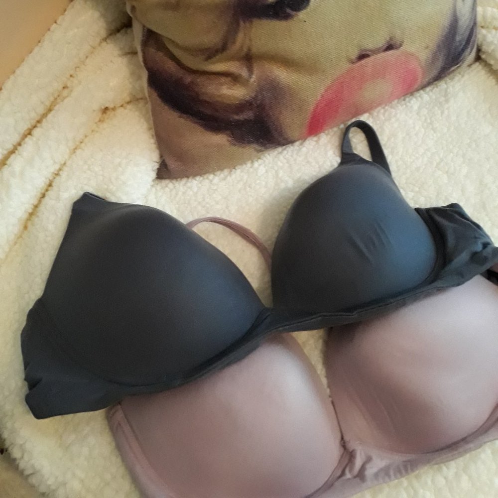 Victoria's Secret Pink Pearl 36D Wireless Bra